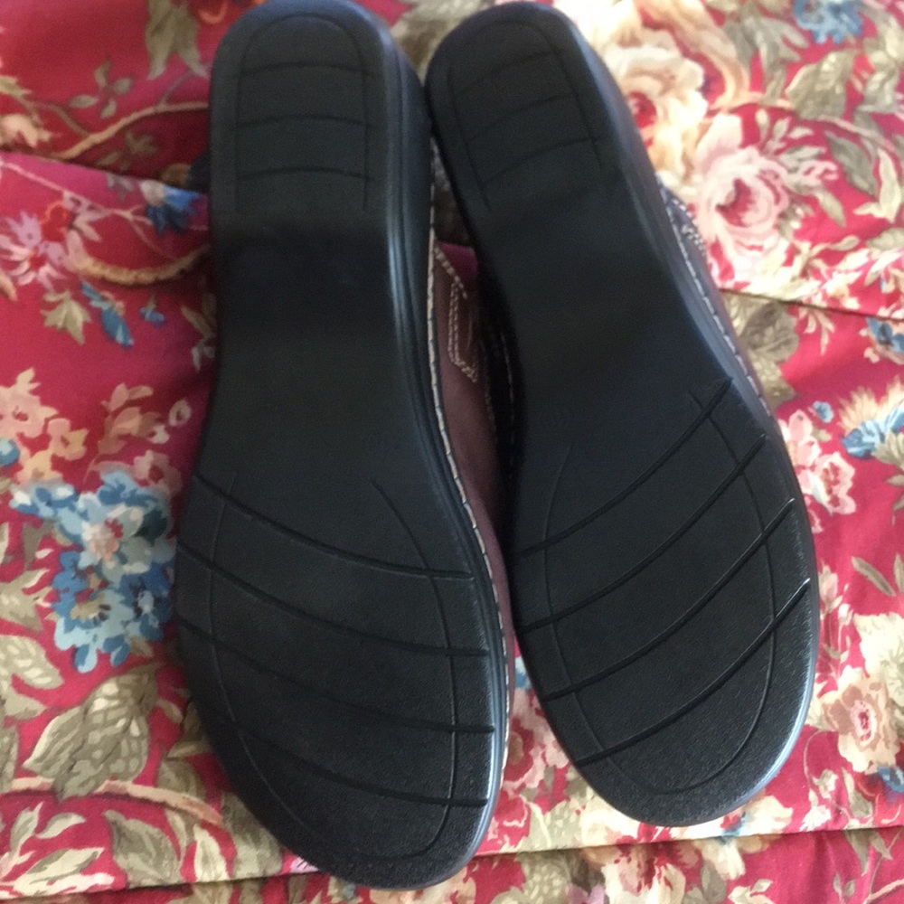 Bjorndal sz 10 women’s slip ons Worn once - Picture 5 of 6